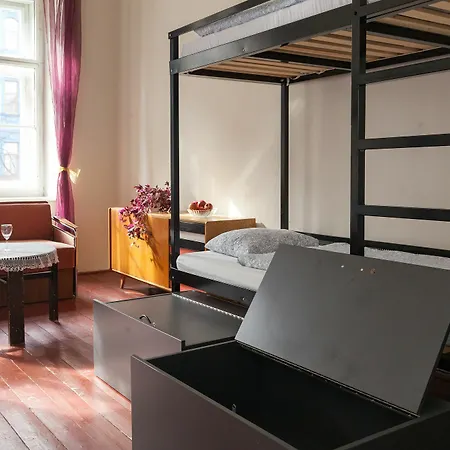 Fleda Hostel *