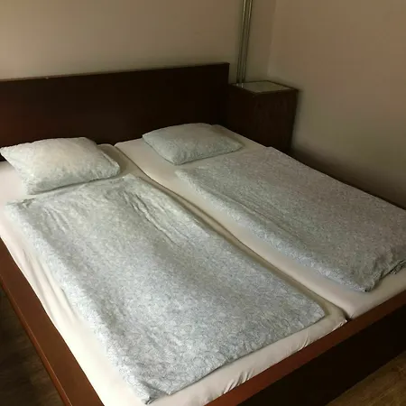 Fleda Hostel *